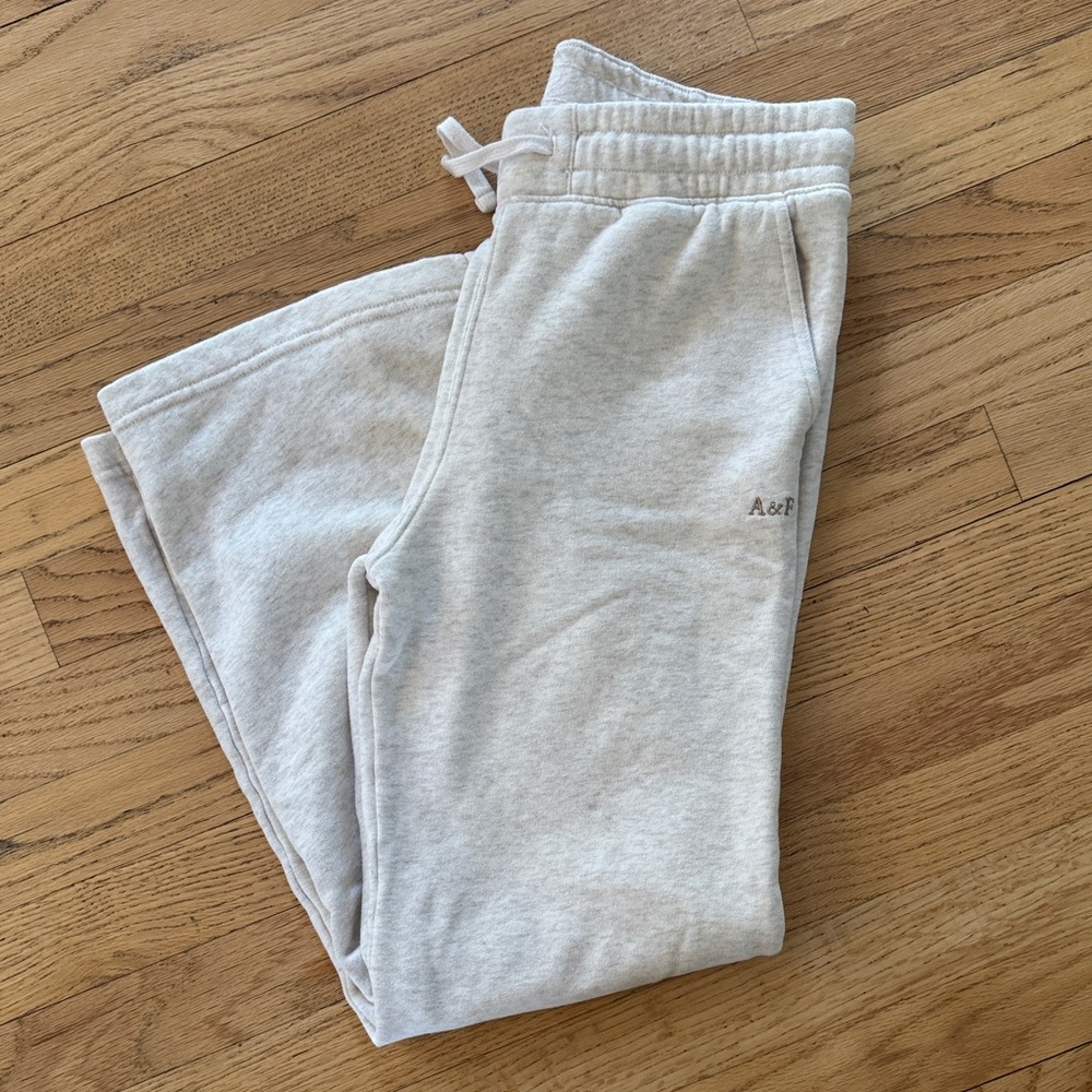 Abercrombie & Fitch Kids Essential Wide Leg Sweatpants Oat